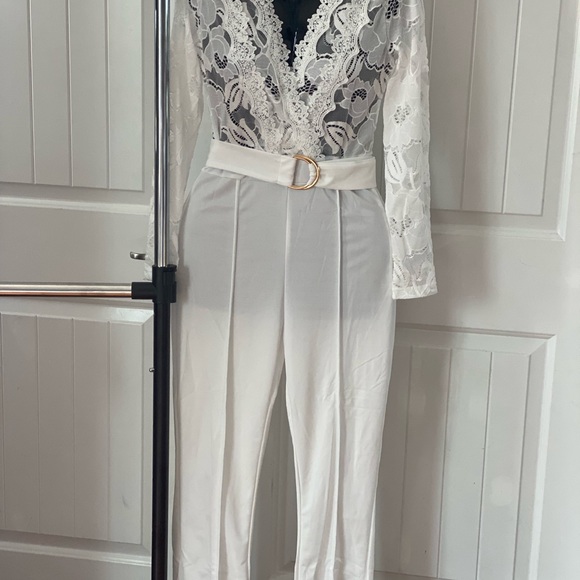 Elegant but Casual one piece outfit - Picture 4 of 4